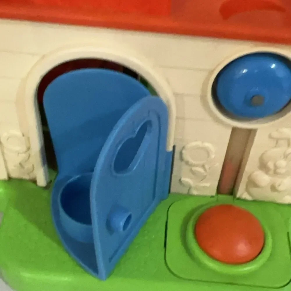 Fisher-Price Discovery Cottage 136 Toy House 1984 for Jumbo Little People